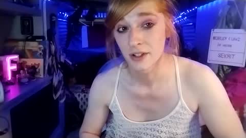 LesleyGumGrass- The Boring Trans girl online show from March 5, 2:10 am