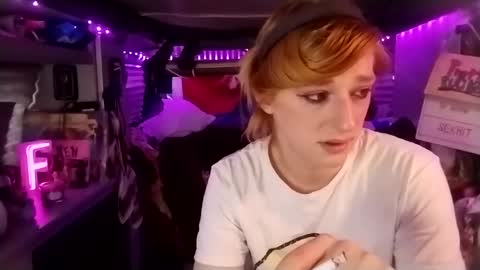 LesleyGumGrass- The Boring Trans girl online show from March 7, 8:14 pm