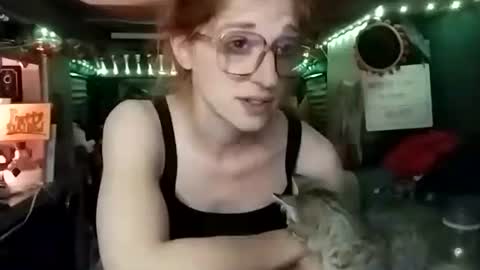 LesleyGumGrass- The Boring Trans girl online show from November 17, 2:44 am