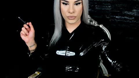 Snapshot of lexxymiss chatting on December 16, 7:58 am eva lexy you may call me Miss online show from December 16, 7:58 am