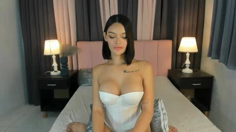 lianafoxontop online show from February 3, 6:40 am