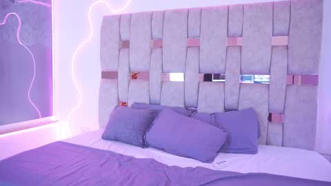 liasuaza online show from March 29, 2:39 pm