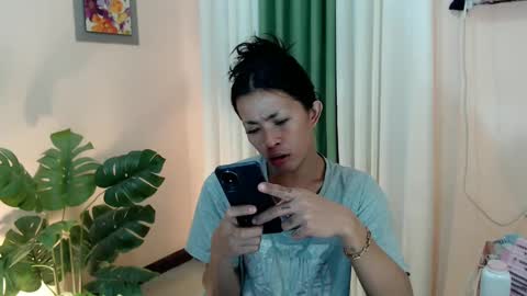 Snapshot of likliklicklengleng chatting on March 3, 9:12 pm Leng online show from March 3, 9:12 pm