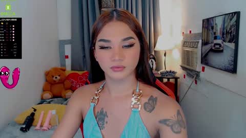 Snapshot of lil_fantacy chatting on January 5, 11:37 am LILY online show from January 5, 11:37 am