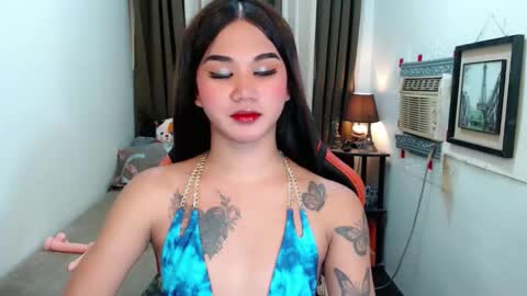 Snapshot of lil_fantacy chatting on October 20, 11:02 am LILY online show from October 20, 11:02 am