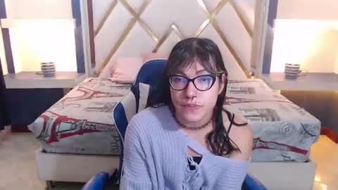 lilith  online show from July 28, 12:23 pm