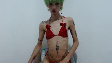 Snapshot of lilith_evil7 chatting on December 22, 7:22 am lilith_evil7 online show from December 22, 7:22 am