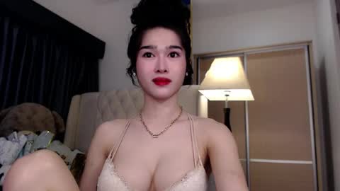 QUEEN LILITH BORBON online show from June 6, 10:39 pm
