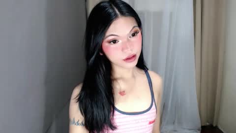 littlelace_ online show from March 18, 9:25 pm