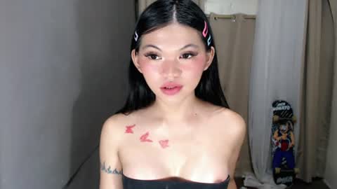 littlelace_ online show from July 4, 3:34 am