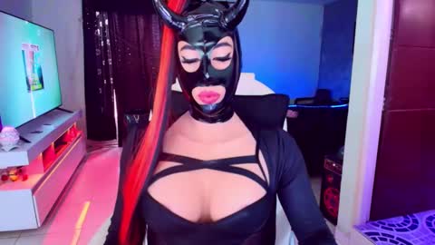 Liza Goth online show from December 3, 9:06 pm