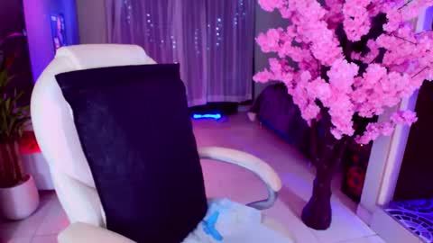 Liza Goth online show from October 7, 11:17 pm