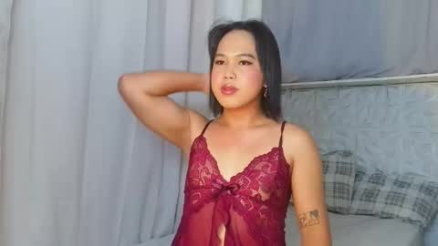 lizzy_bae online show from February 25, 12:59 am