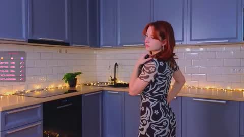 Lola online show from February 28, 3:40 pm