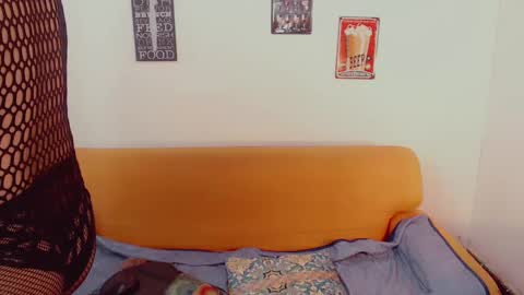 Snapshot of lorena_sexy__ chatting on February 10, 4:04 pm lorena_sexy__ online show from February 10, 4:04 pm