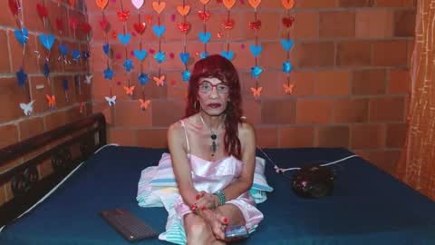 Snapshot of lorenacapelli chatting on February 19, 9:28 am Lorena Capelli online show from February 19, 9:28 am