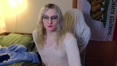 Lori -----------------------------------    online show from February 4, 3:17 pm