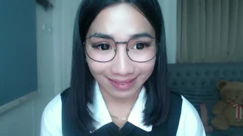 lovelymae18 online show from March 10, 9:51 pm