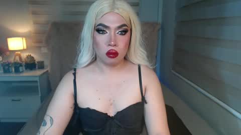 Snapshot of lovelymarie69 chatting on March 7, 5:42 pm Rebeca online show from March 7, 5:42 pm