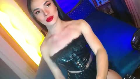 lovelymiss_shyna11 online show from March 8, 7:45 am