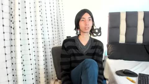 loverisu online show from November 25, 9:39 pm