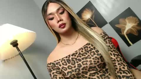 lovers moon22 online show from December 3, 12:42 pm