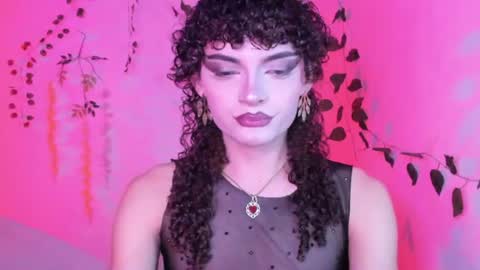 Lucy or Lucian 3 Come to my social Links3   online show from June 18, 10:53 am