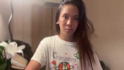 Snapshot of lucy_shane chatting on December 3, 9:17 am lucy_shane online show from December 3, 9:17 am