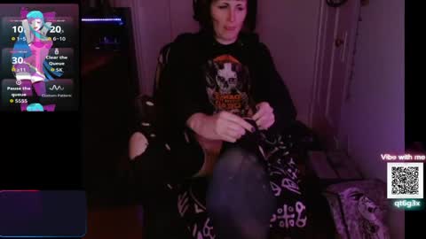 lucylascivious online show from April 30, 2:39 am