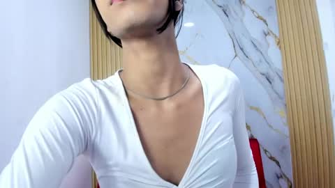 LULU online show from April 13, 2:32 pm