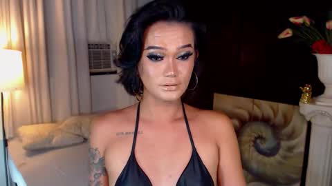 AdriannaFowks online show from March 16, 5:44 am