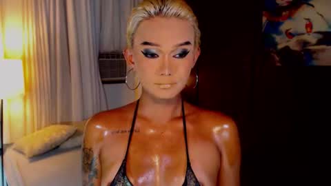 AdriannaFowks online show from June 13, 1:27 am