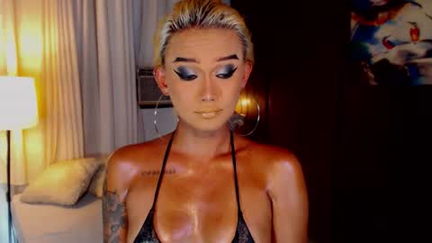 AdriannaFowks online show from June 25, 1:48 pm