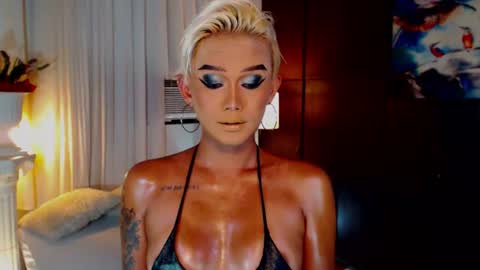 AdriannaFowks online show from July 22, 3:21 am