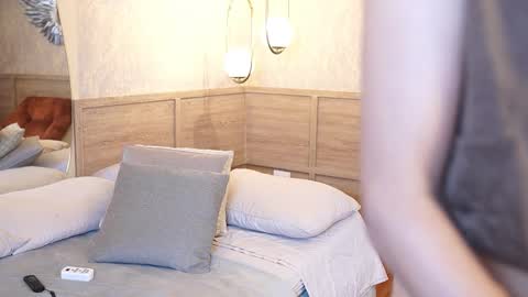 Luxa  online show from March 6, 1:16 pm