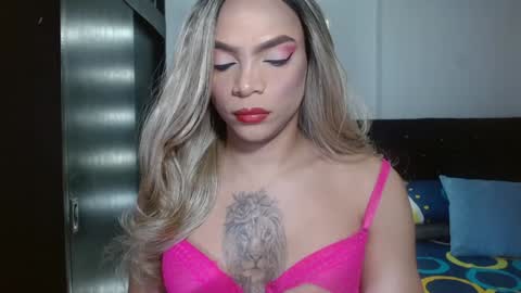 Lya Mcconell online show from December 31, 4:57 pm