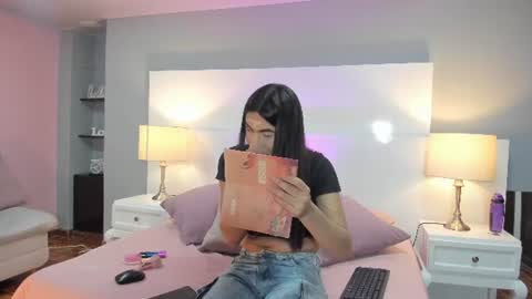 Lyaa Sweet online show from June 22, 3:25 am