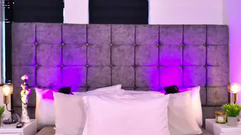 LYA online show from July 18, 9:53 pm