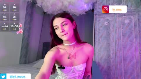 Snapshot of lylita_moon chatting on December 22, 3:22 am Littl online show from December 22, 3:22 am
