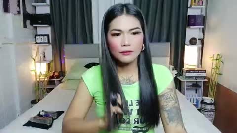 lytatto_lashes online show from July 17, 12:00 pm