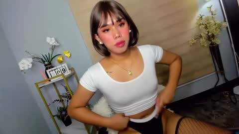 Janelovesu online show from March 9, 7:45 am