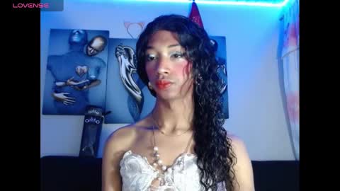 Bella Maidi online show from January 22, 10:07 am