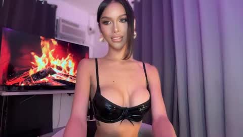 Patty Grey online show from August 1, 12:00 am