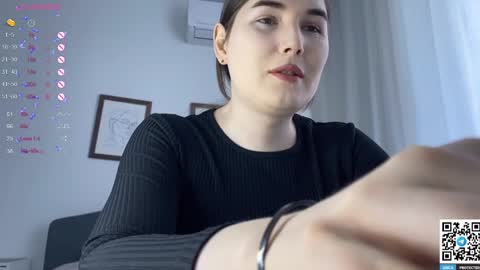 Snapshot of maria_bowie chatting on February 20, 7:55 am Maria online show from February 20, 7:55 am