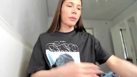 Mariam  online show from July 11, 4:50 am
