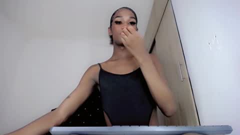 mariana_dirty01 online show from October 23, 8:18 am