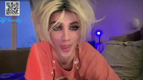 Mari online show from December 7, 1:13 pm