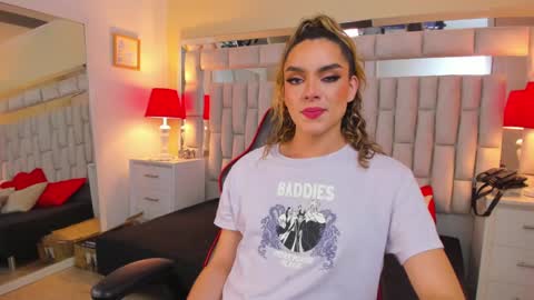 mariiahneedles online show from January 12, 12:07 am