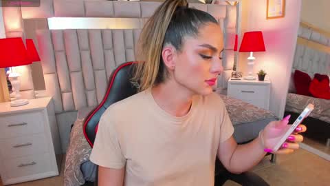 mariiahneedles online show from February 4, 12:40 am