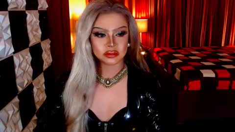      online show from December 18, 10:04 pm